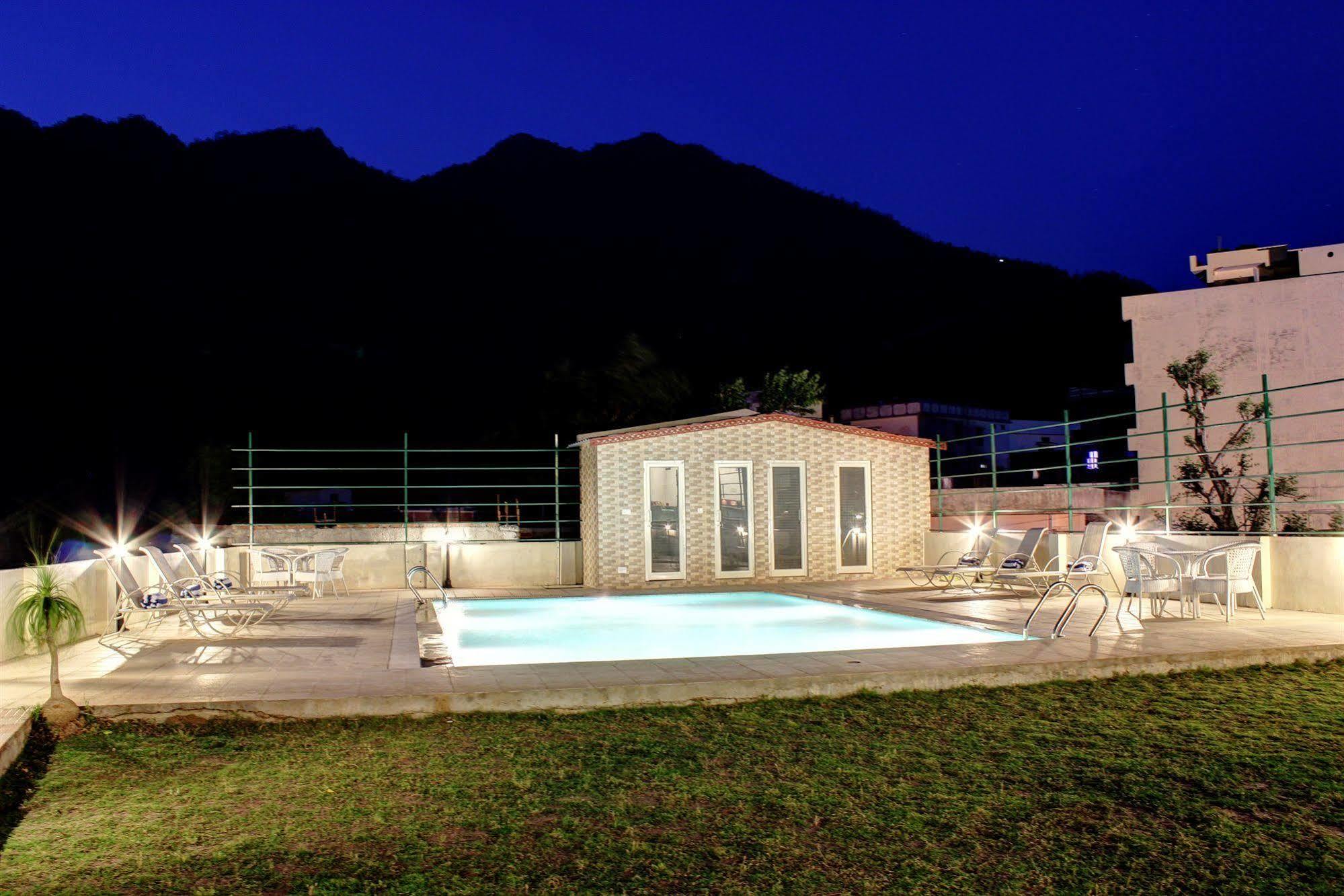 Hotel Dewa Retreat- A Himalayan Boutique Hotel Rishīkesh Exterior foto